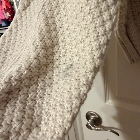 Cozy Cream Knit Sweater - Picture 4 of 6